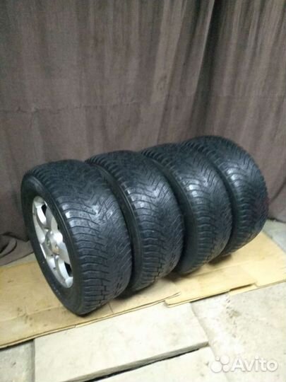 Nokian Tyres Hakkapeliitta 8 285/60 R18