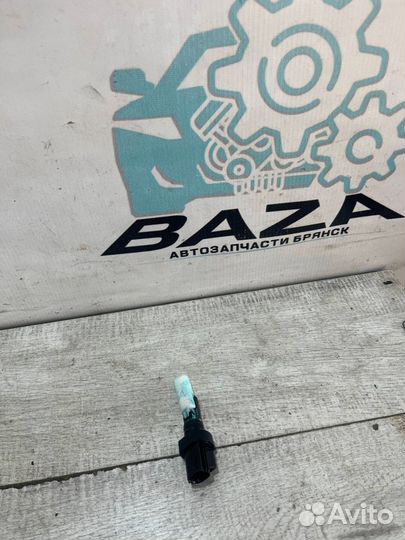 Датчик уровня бачка омывателя Ford Mondeo 4