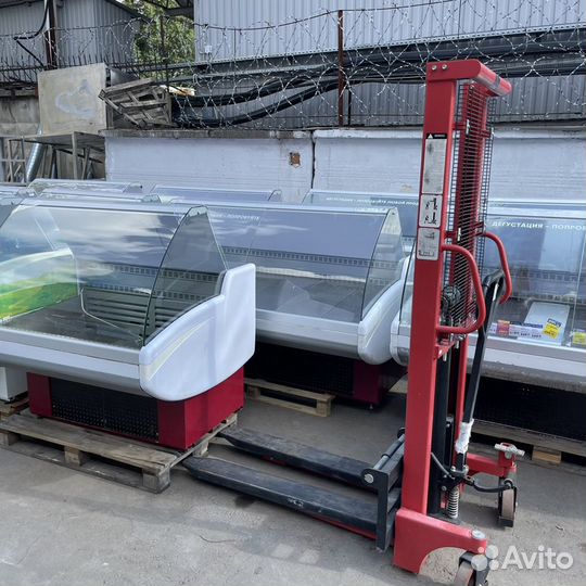 Холодильная витрина бу