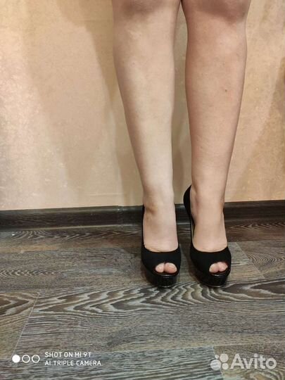 Туфли на металлической шпильке