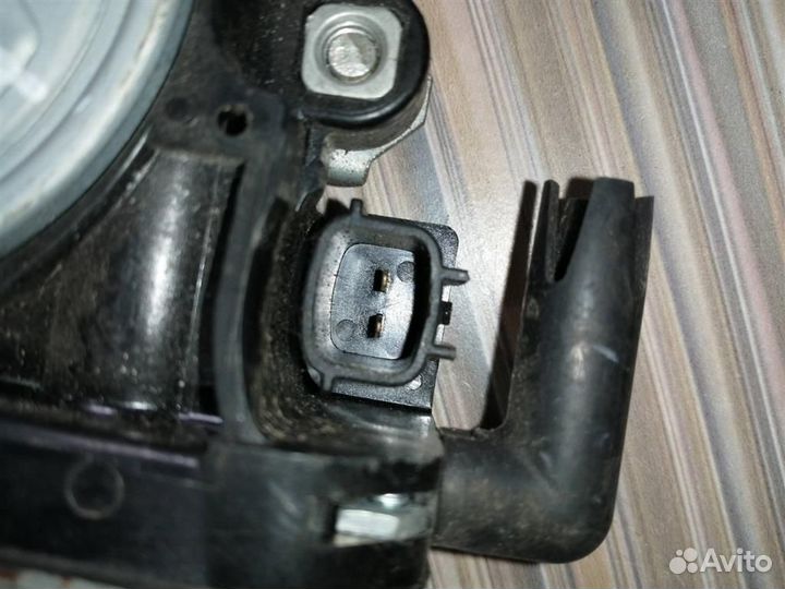 Моторчик стеклоподъемника задний левый nissan Ti