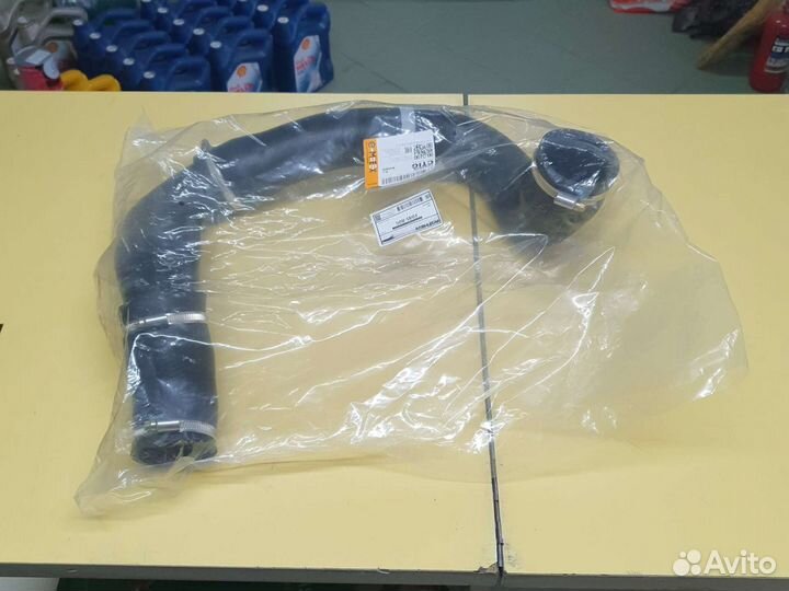 Патрубок интеркулера Land Rover Freelander II