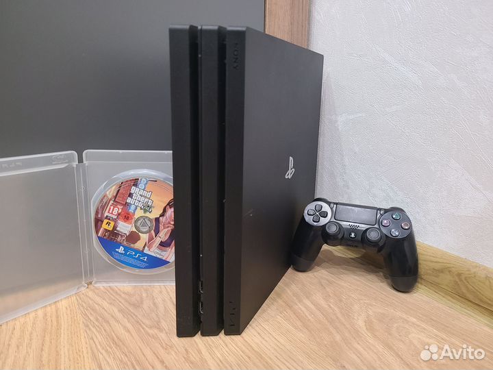 Sony PS4 Pro 1tb ssd Samsung + GTA5