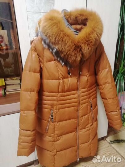 Пуховик женский