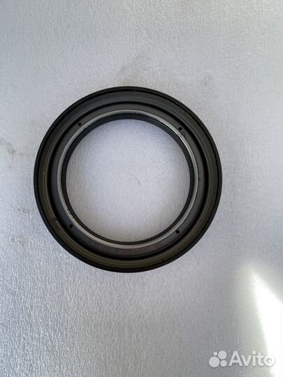 Сальник передней ступицы