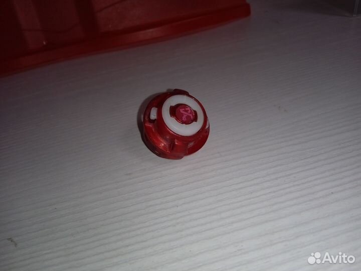 Волчок бейблейд