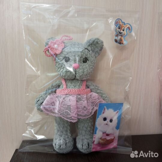 Игрушка котик