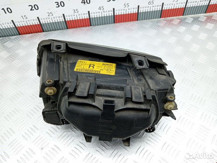 Фара передняя для Audi A4 B5 8D0941004E