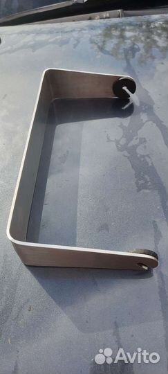 Скоба (планка) крепление экрана эхолота