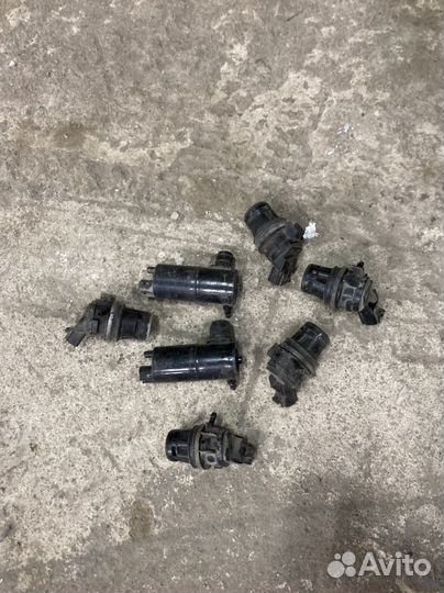 Моторчик омывателя Toyota Lexus