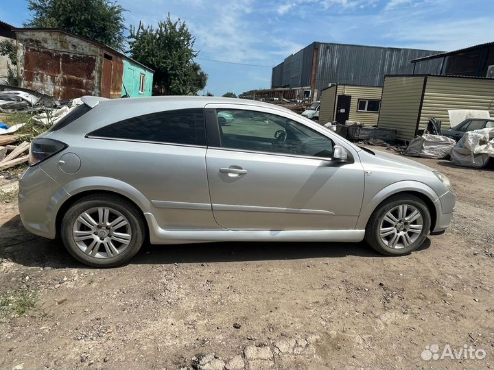 Запчасти на Opel Astra H 2008г