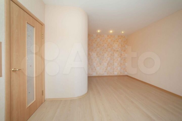 Дом 504 м² на участке 6 сот.