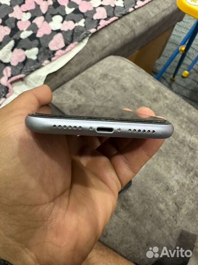 Мобильные телефоны бу iPhone 11