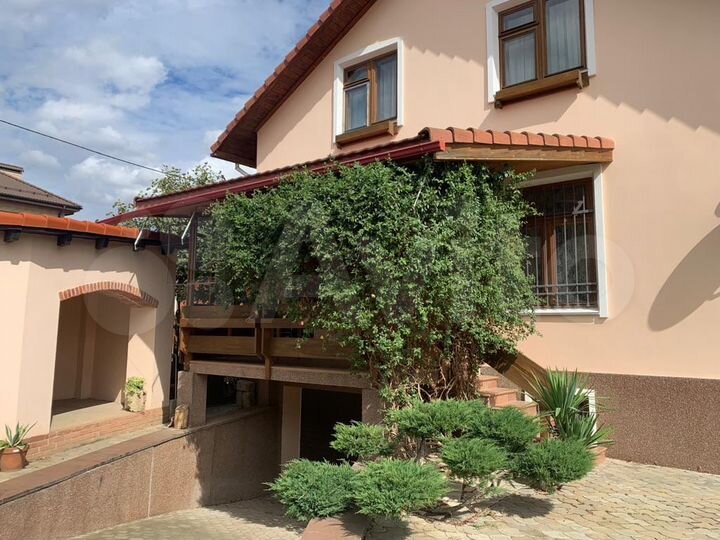 Дом 190 м² на участке 14 сот.