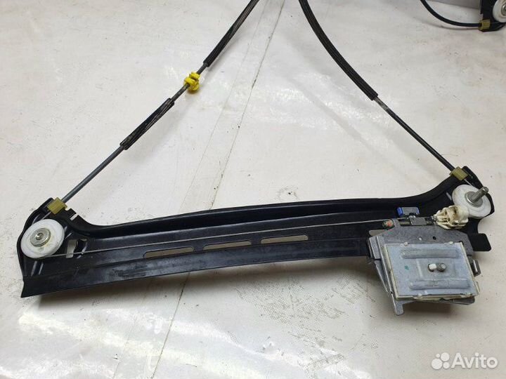 Стеклоподъемник передний правый Mercedes-Benz E