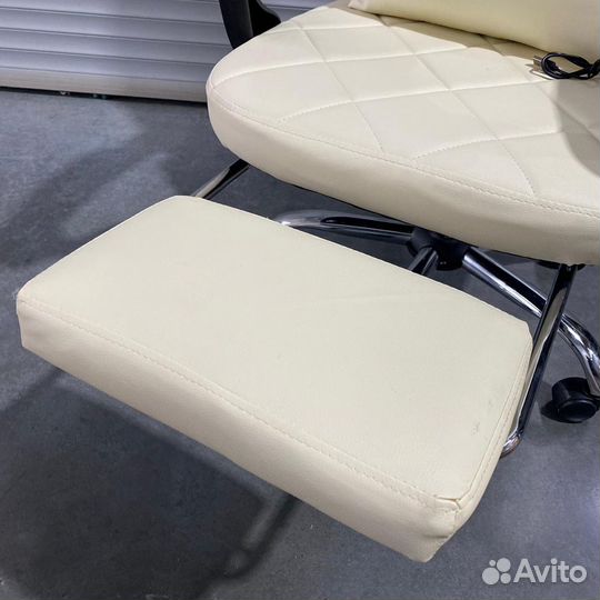 Офисное кресло