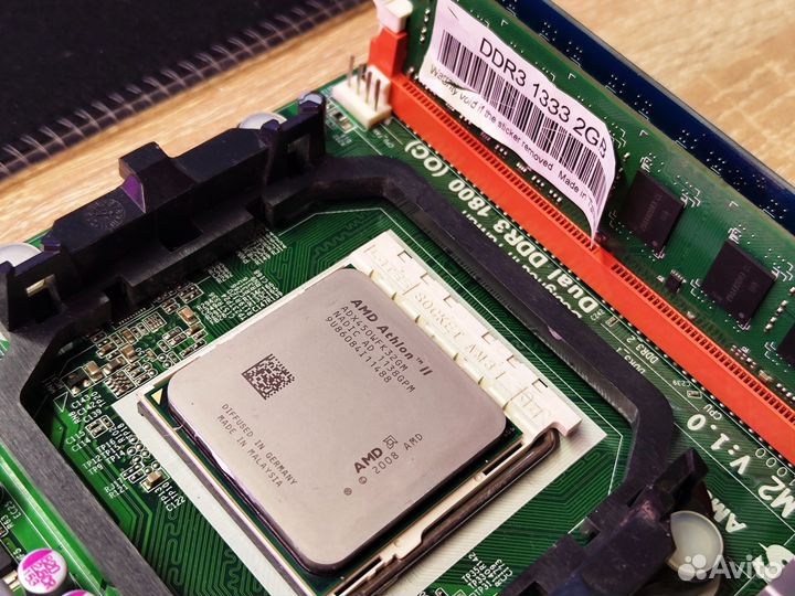 Материнская плата am3 с процессором и памятью