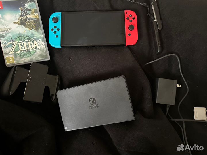 Nintendo Switch oled. Zelda в подарок
