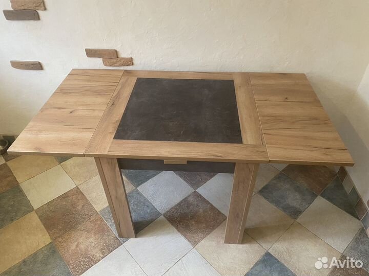 Кухонный стол