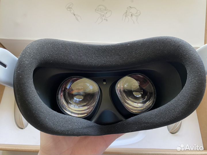 Oculus Quest 2 (64gb) + аксессуары