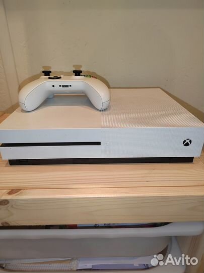 Игровая приставка xbox one s