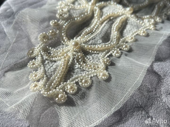 Вставка на сетке, расшитая бусинами