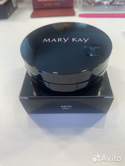 Мотирующая тональная основа-кушон Mary Kay