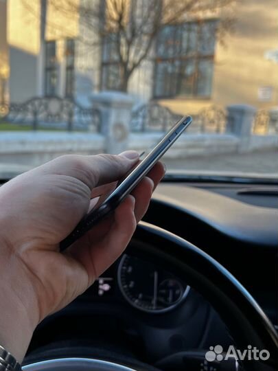 iPhone SE (2020), 128 ГБ