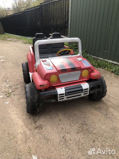 Детский электромобиль