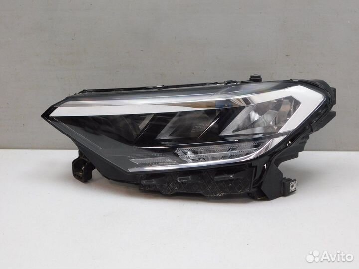 Фара левая Volkswagen Polo