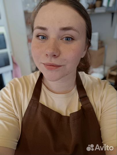 Бариста,кассир, контент -менеджер, администратор