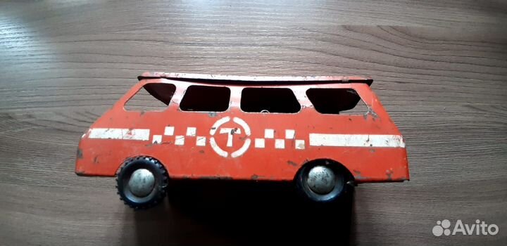 Игрушка СССР машинка 