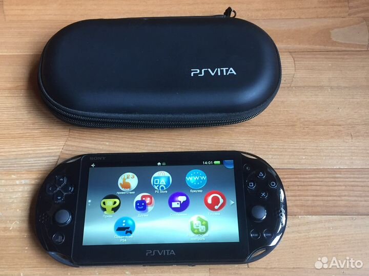 Портативная игровая приставка PS Vita 2008