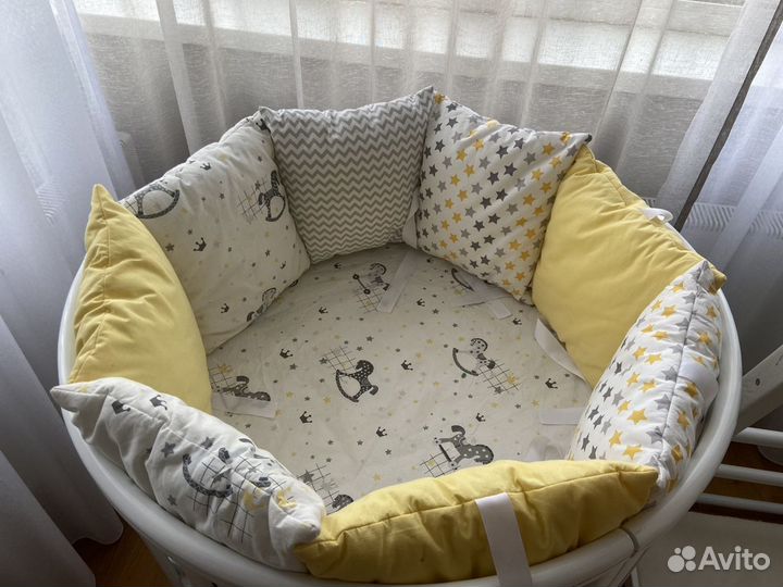 Комплект Бортики в детскую кроватку и простыня