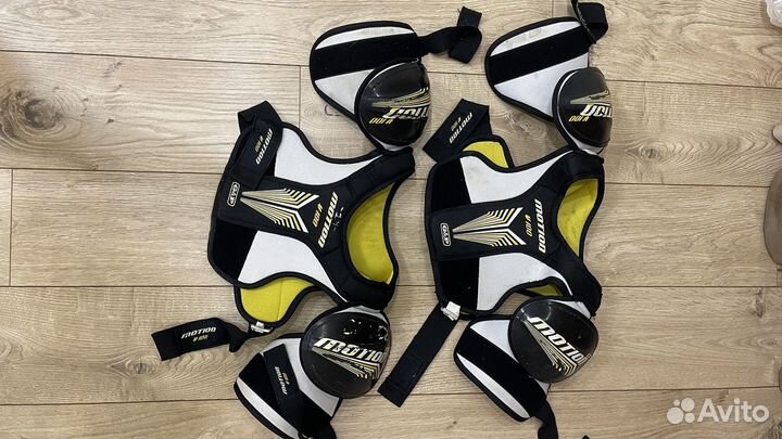 Нагрудник хоккейный взрослый