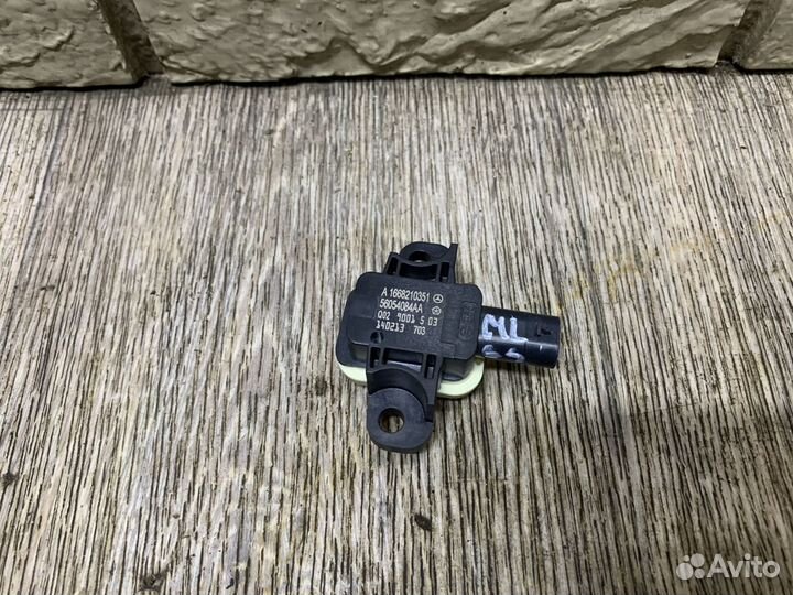 Mercedes Benz W166 M-Klasse (ML) Датчик AIR BAG