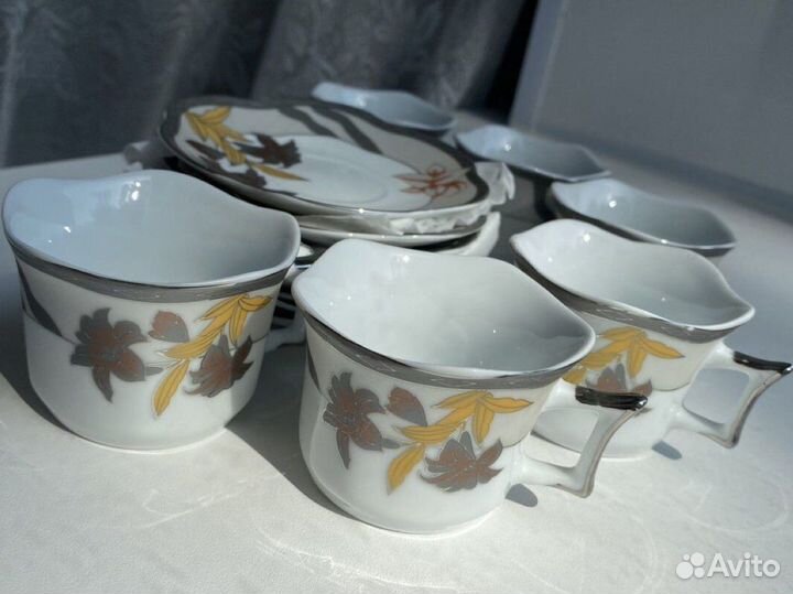 Фарфоровый японский сервиз кофейно-чайный