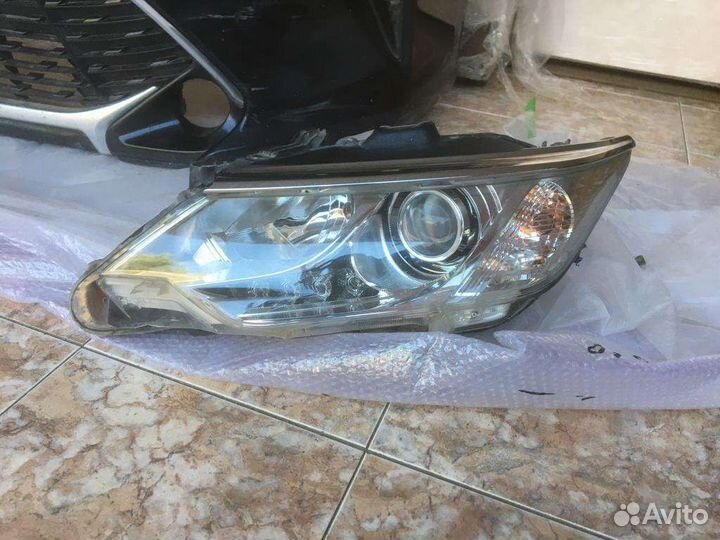 Бампер и фара на камри V55