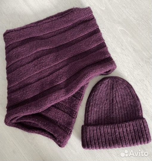Зимние шапка и шарф, женские