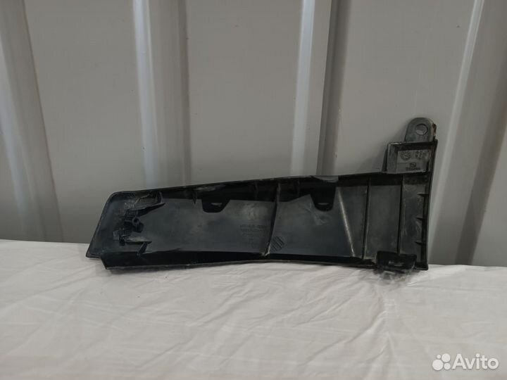 Накладка бампера передняя правая Toyota C-HR 1 Той