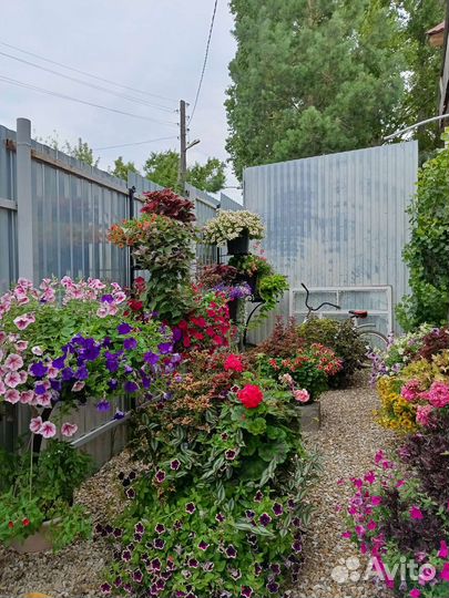 Подставка для цветов металлическая