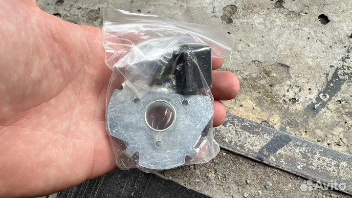 Датчик холла VAG 049 905 309 A