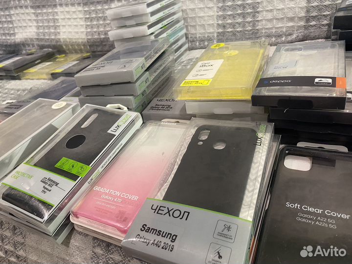 Чехлы на телефоны