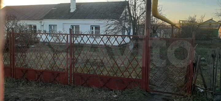 Дом 52,5 м² на участке 9,8 сот.