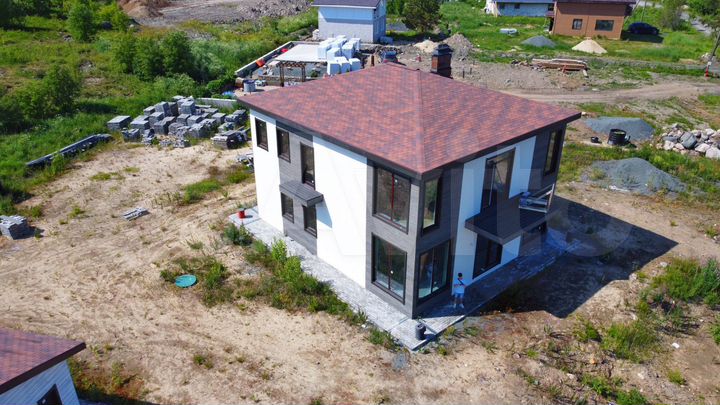 Коттедж 283,7 м² на участке 31,1 сот.