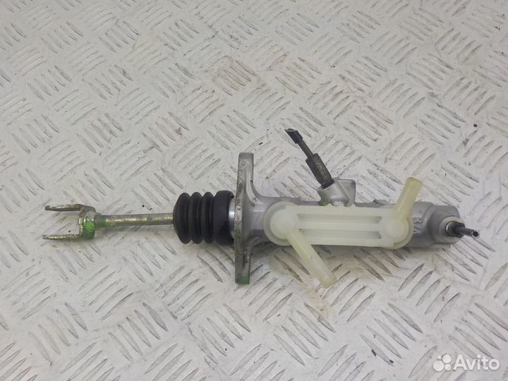 Цилиндр тормозной главный Toyota Prius