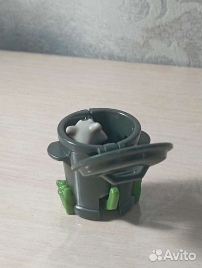 Коллекционная игрушка из кендера.Енот в мусоре