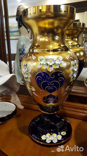 Вазы Bohemia Богемия. Смальта. Лепка