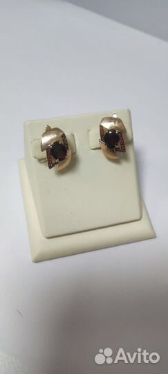 Золотые серьги 585