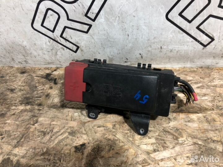 Блок предохранителей Jaguar Xe 1